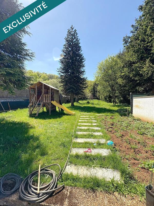 Maison - 186 m² - 8 pièces