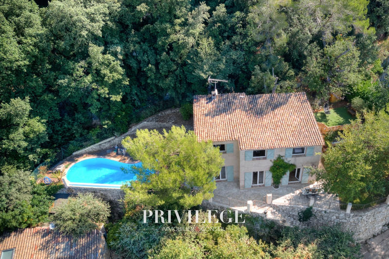 Maison - 144 m² - 5 pièces