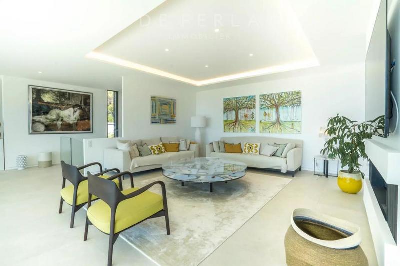 Propriété - 410 m² - 11 pièces