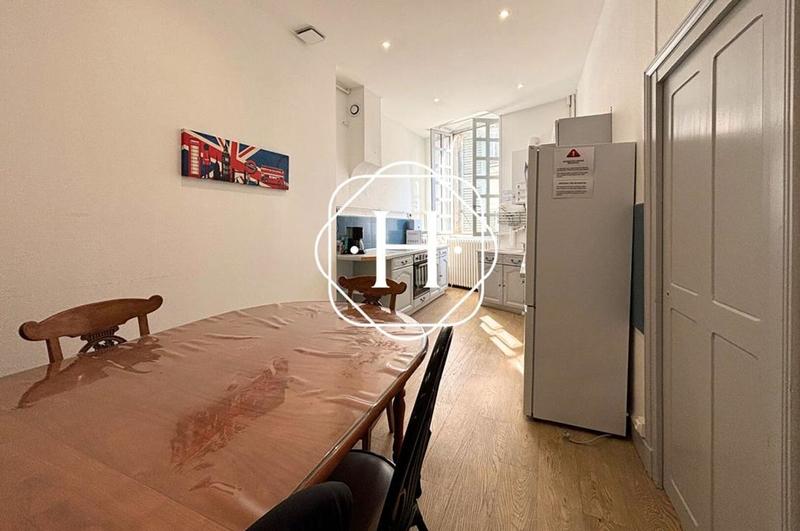 Appartement - 104 m² - 4 pièces