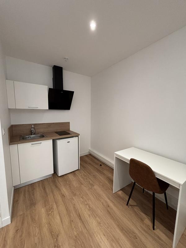 Bureau - 12 m² - 2 pièces