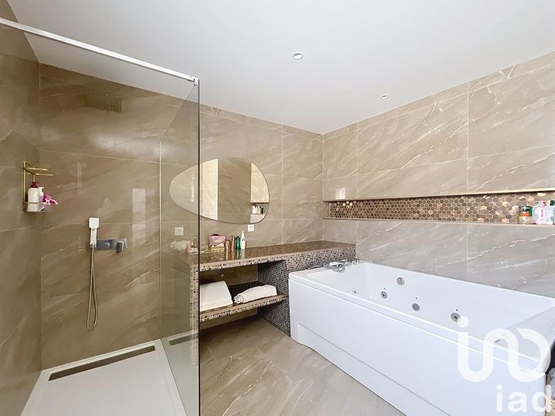 Maison - 150 m² - 4 pièces