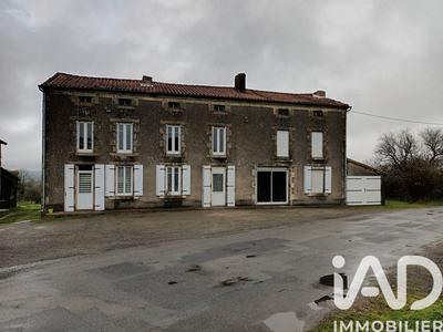 Maison - 228 m² - 8 pièces