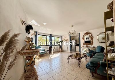 Appartement - 76 m² - 3 pièces