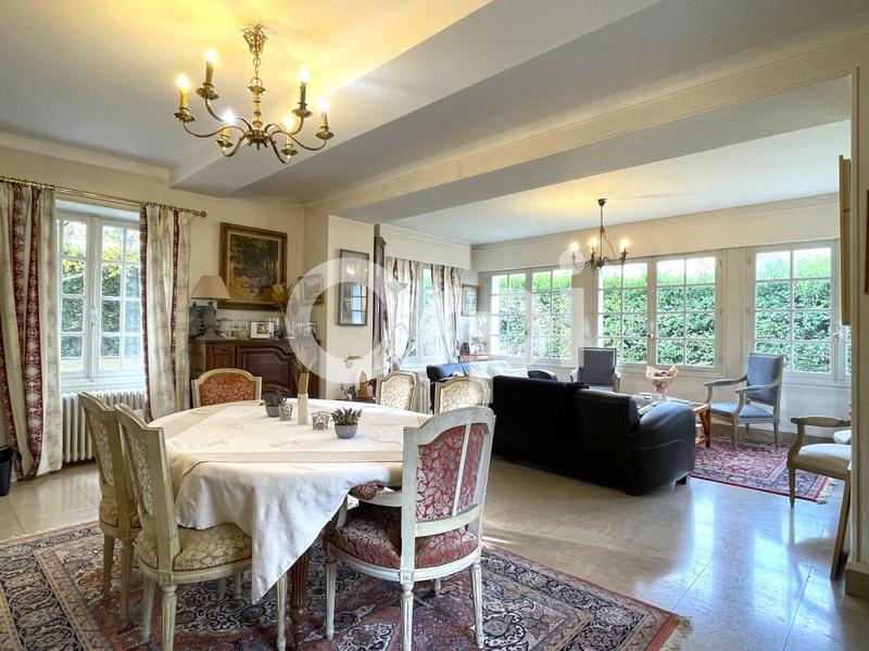 Maison - 150 m² - 7 pièces