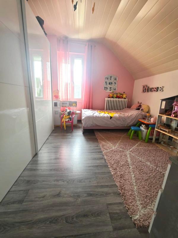 Maison - 220 m² - 8 pièces