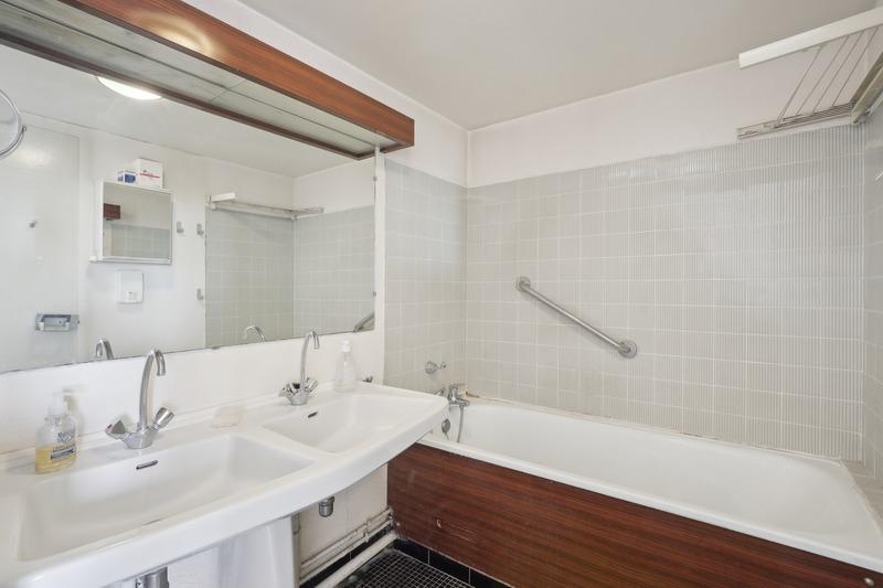 Appartement - 208 m² - 9 pièces