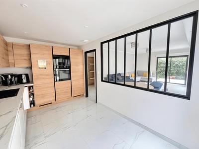 Maison - 123 m² - 5 pièces