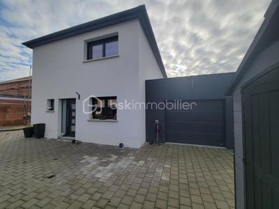 Maison - 110 m² - 5 pièces