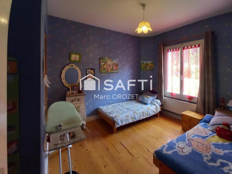 Maison - 158 m² - 8 pièces