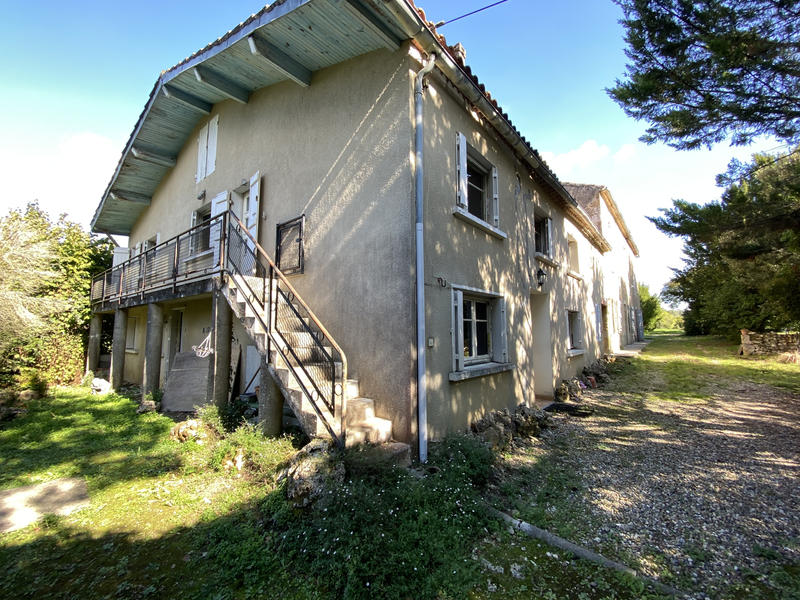 Maison - 173 m² - 11 pièces
