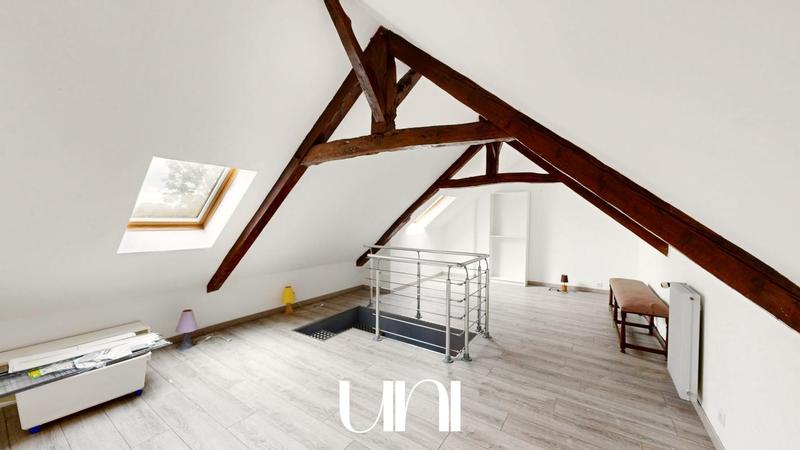 Maison - 225 m² - 7 pièces