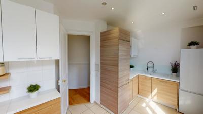 Chambre - 12 m² - 7 pièces