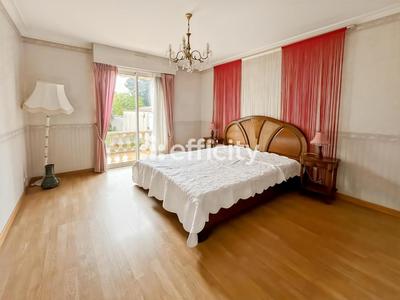 Pavillon - 150 m² - 5 pièces