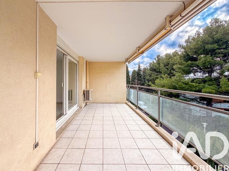 Appartement - 80 m² - 3 pièces