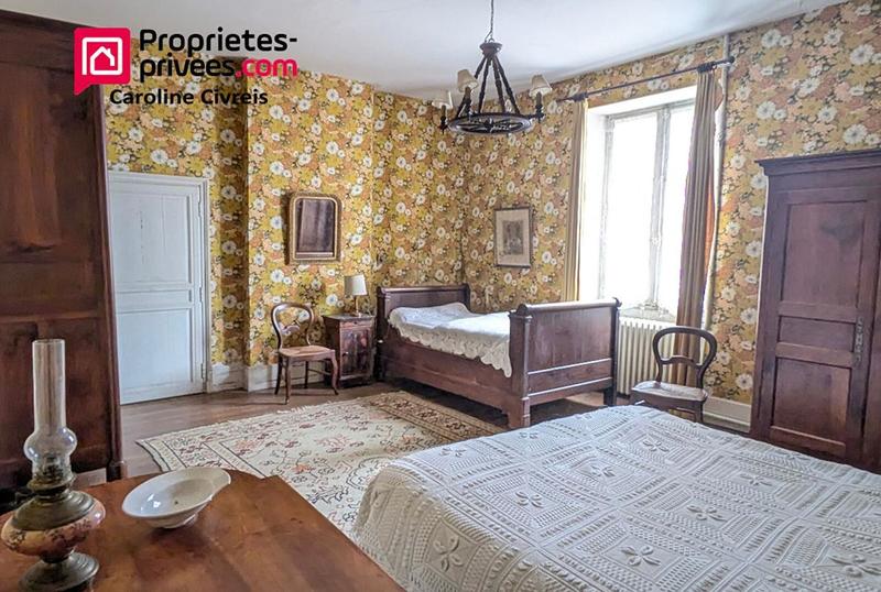 Propriété - 188 m² - 8 pièces
