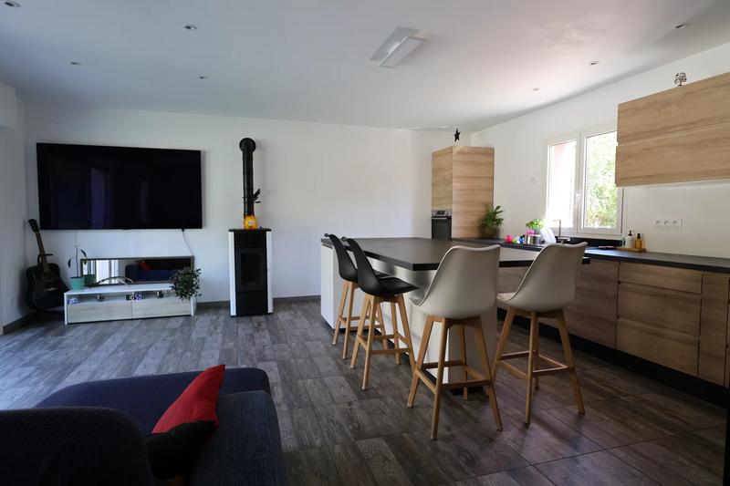 Maison - 90 m² - 4 pièces