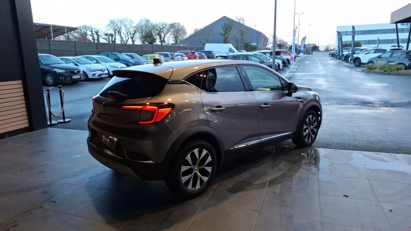 Renault Captur II techno E-Tech full hybrid 145