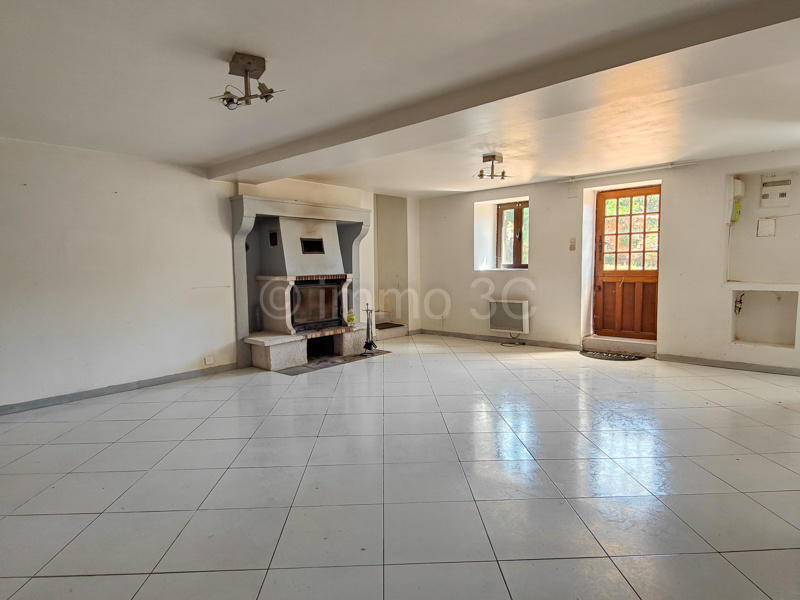 Maison en pierre - 83 m² - 3 pièces