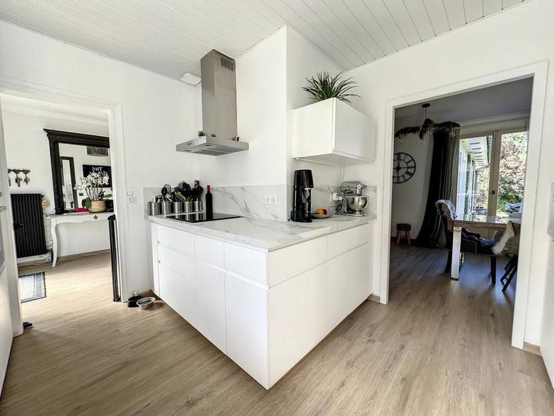 Maison - 170 m² - 8 pièces