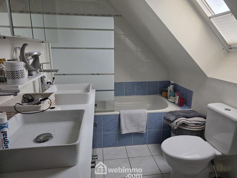 Maison - 80 m² - 4 pièces