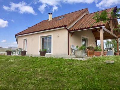 Maison - 150 m² - 6 pièces