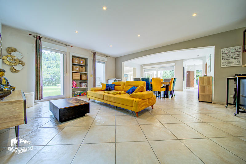 Maison - 280 m² - 7 pièces