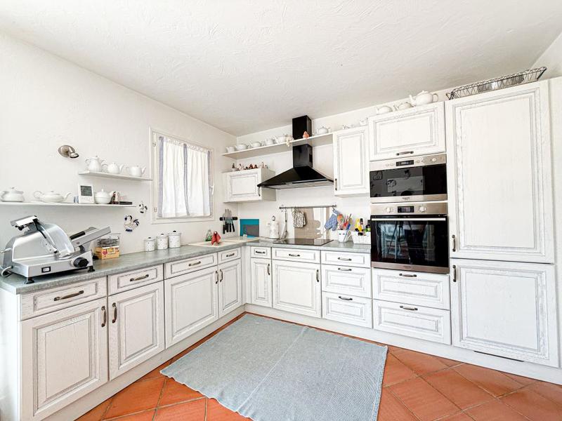 Maison chambre d'hôtes - 545 m² - 18 pièces