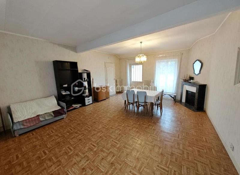 Maison traditionnelle - 141 m² - 5 pièces