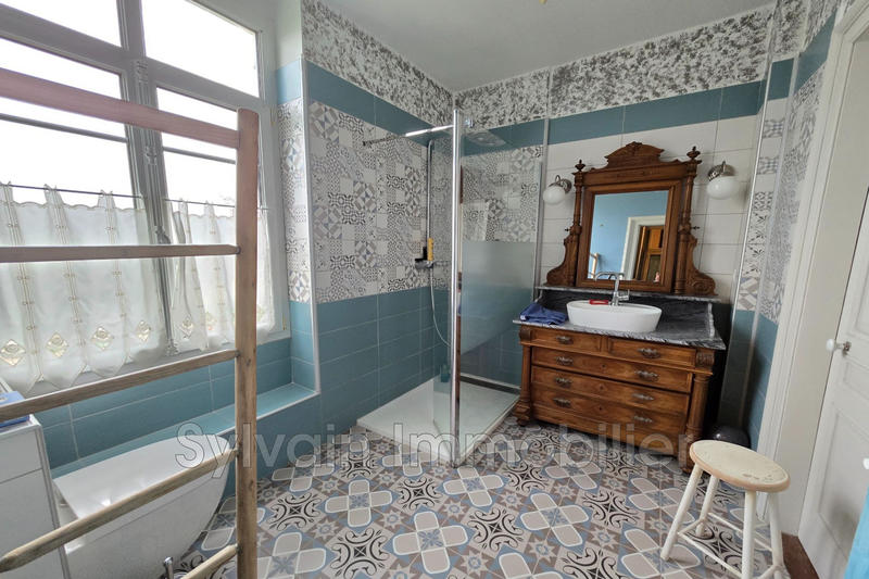 Maison - 176 m² - 6 pièces