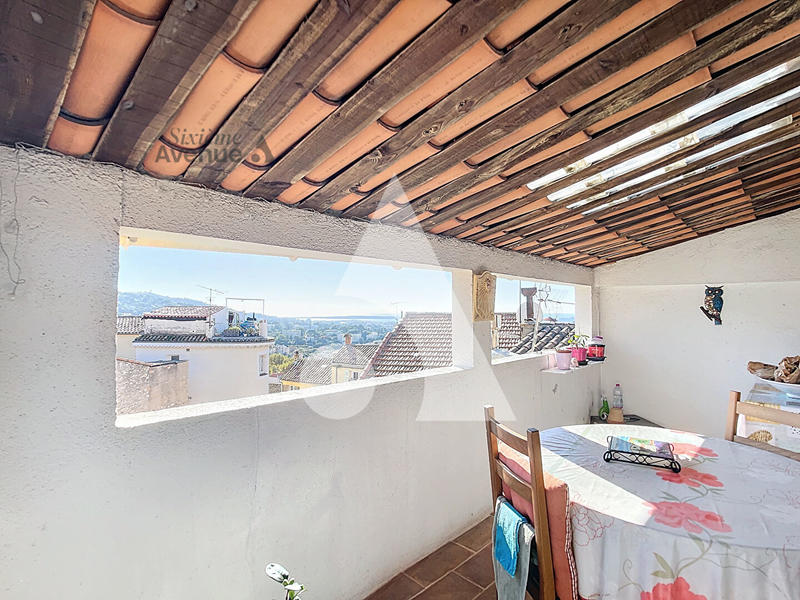 Appartement - 75 m² - 3 pièces