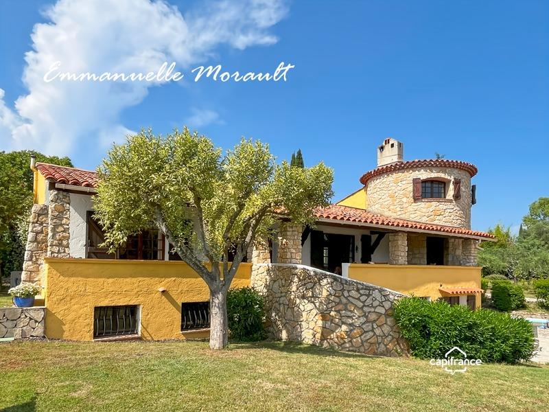 Propriété - 267 m² - 8 pièces