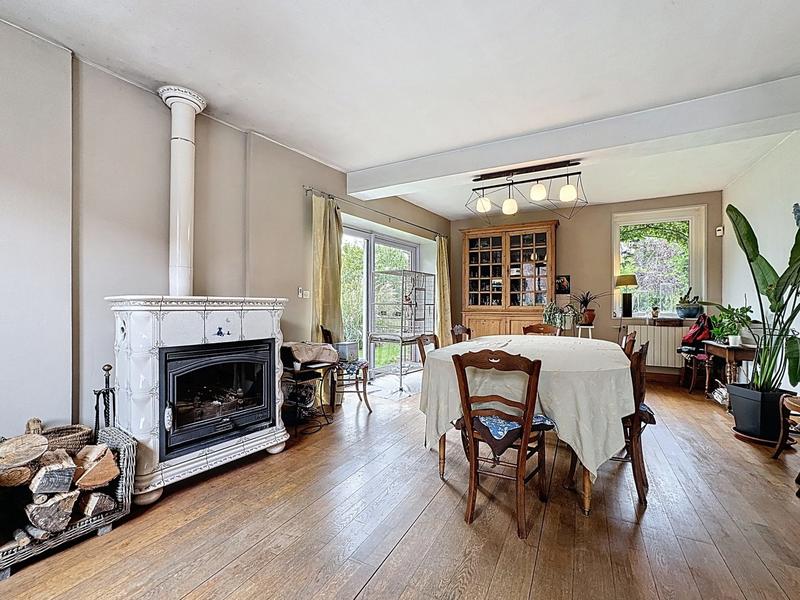 Maison traditionnelle - 347 m² - 12 pièces