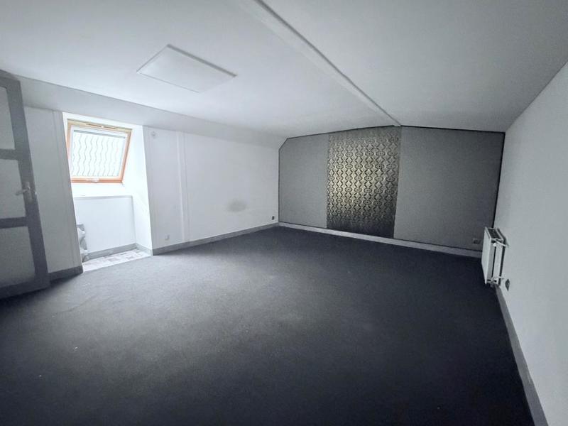 Maison - 205 m² - 6 pièces