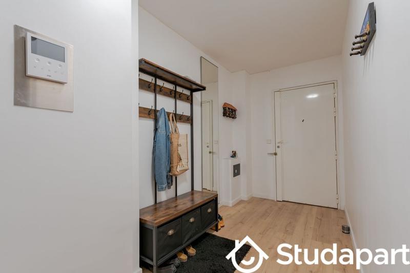 Chambre - 104 m² - 1 pièce