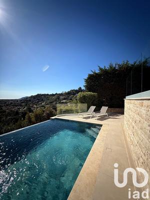 Maison de maîtres - 200 m² - 8 pièces