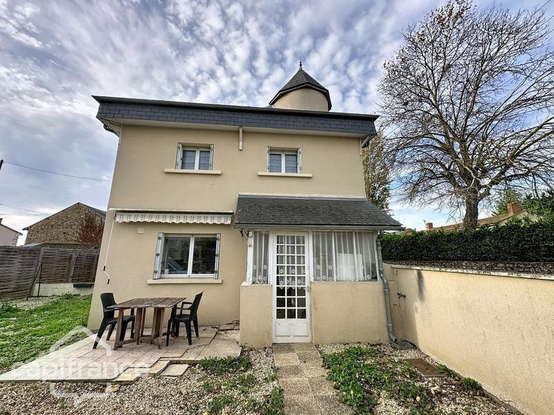 Maison de village - 112 m² - 5 pièces