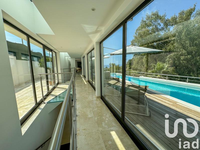 Maison - 510 m² - 7 pièces