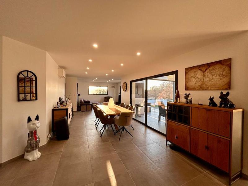 Maison - 190 m² - 6 pièces