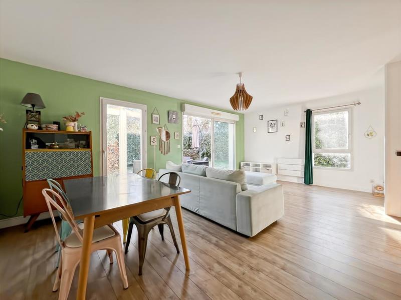 Pavillon - 94 m² - 4 pièces