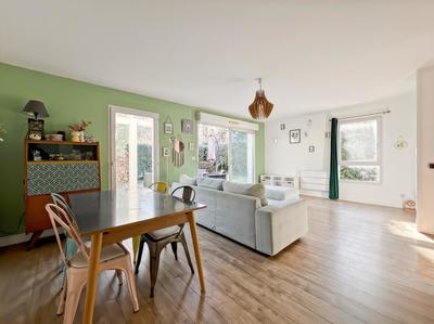 Pavillon - 94 m² - 4 pièces