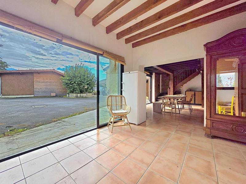 Maison - 246 m² - 10 pièces