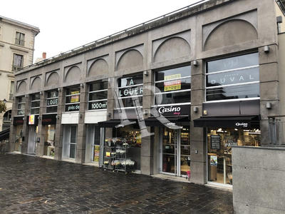 Local commercial - 962 m²