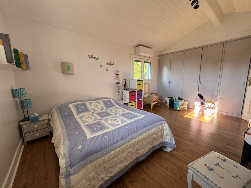 Maison - 290 m² - 9 pièces