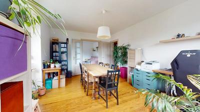 Appartement - 147 m² - 7 pièces