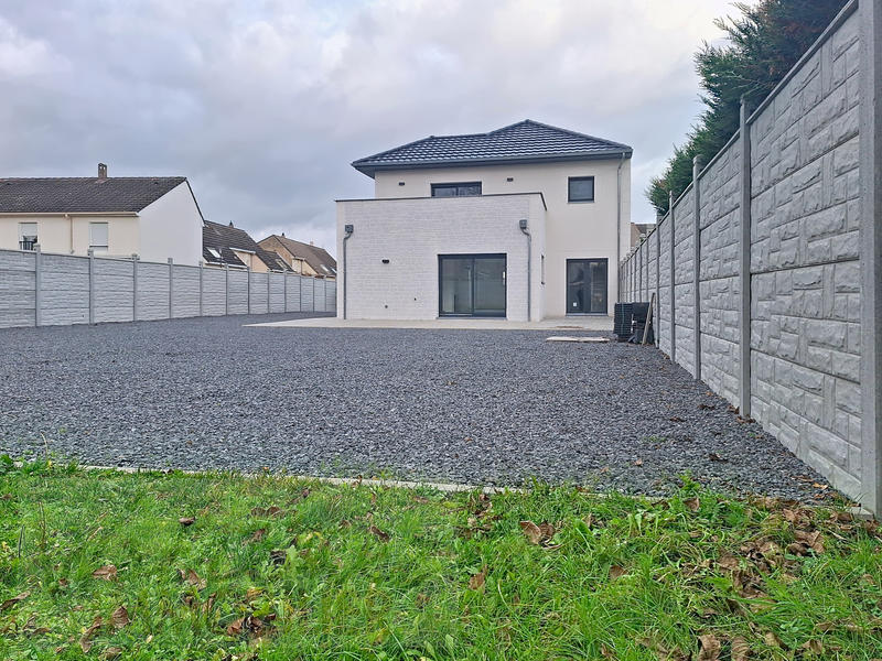 Maison - 144 m² - 5 pièces