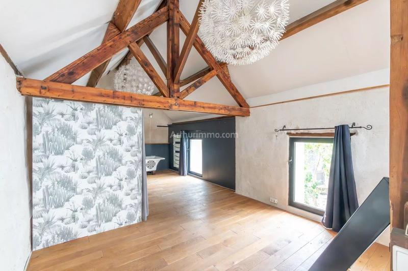 Maison - 223 m² - 8 pièces