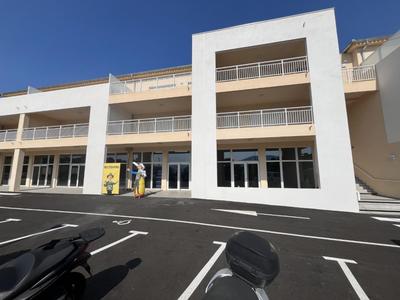 Local commercial - 85 m² - 1 pièce