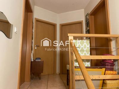 Appartement - 90 m² - 4 pièces