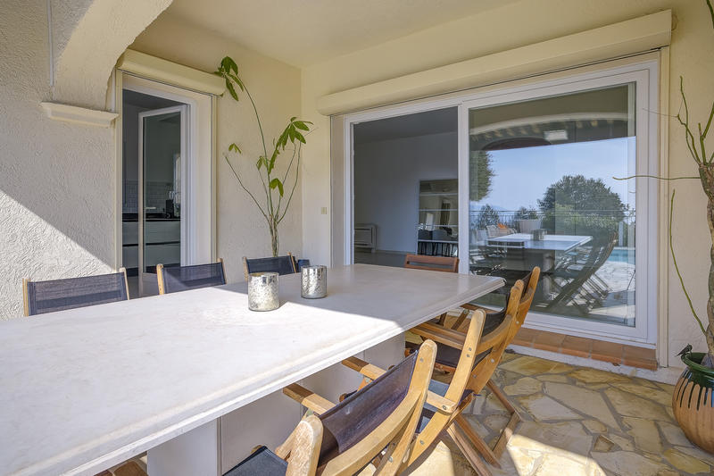 Villa - 220 m² - 6 pièces